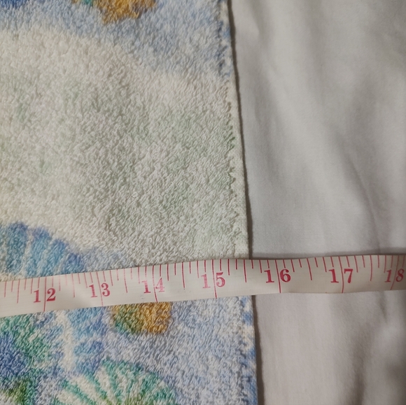 Seashell Pattern Bath Towels - Picture 7 of 10